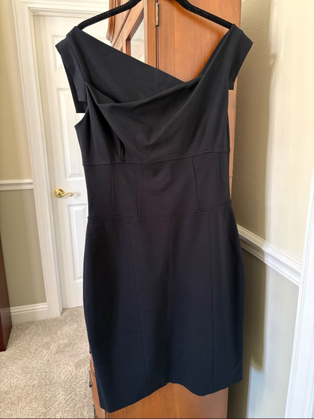 Cache Classic Black Off-Shoulder Sheath Dress - Elegant Evening Wear